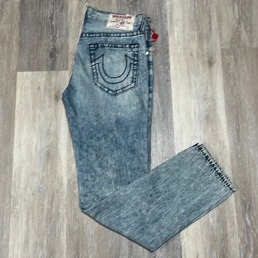True Religion Mens new with tags jean waist 33